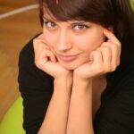 Provocare de 30 zile - Înscrieri Corina Anghel - bloggeriţa care o să ne spună cum este să faci doar 2 flotări la început, şi după o lună să faci mult mai multe.